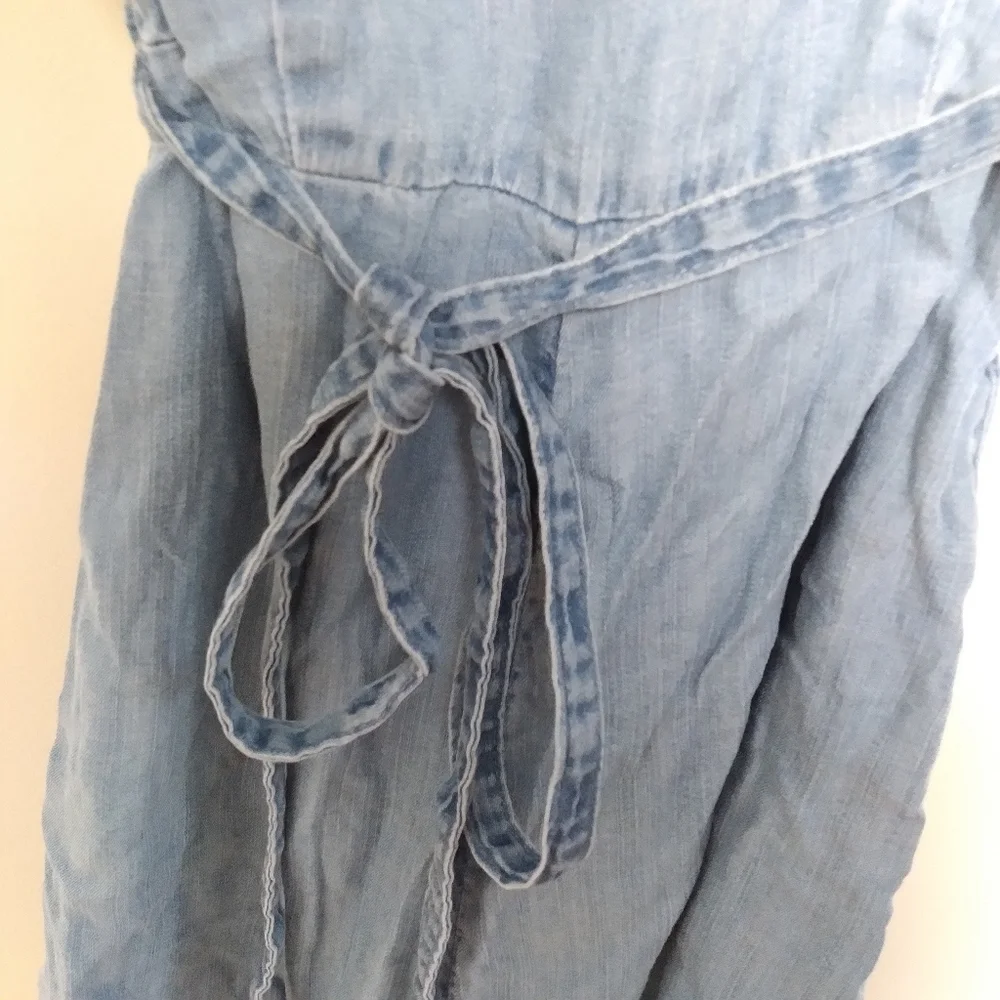 American Eagle Light Wash Chambray Button Up Short Sleeve Romper Size XS - Picture 7 of 11